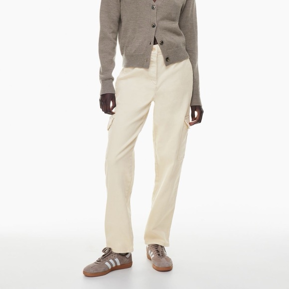 Aritzia Pants - Aritzia Wilfred Free Modern Cargo Pant GD Birch Size 6
